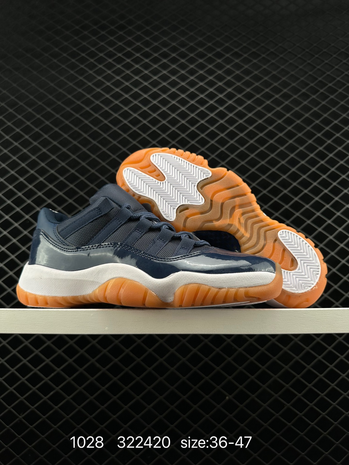 Nike Air Jordan 11 Retro Low LE